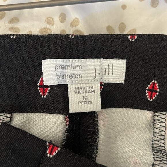 J Jill Premium Bistretch Black Patterned Pants with Red Accents NWOT 16P - Picture 8 of 10
